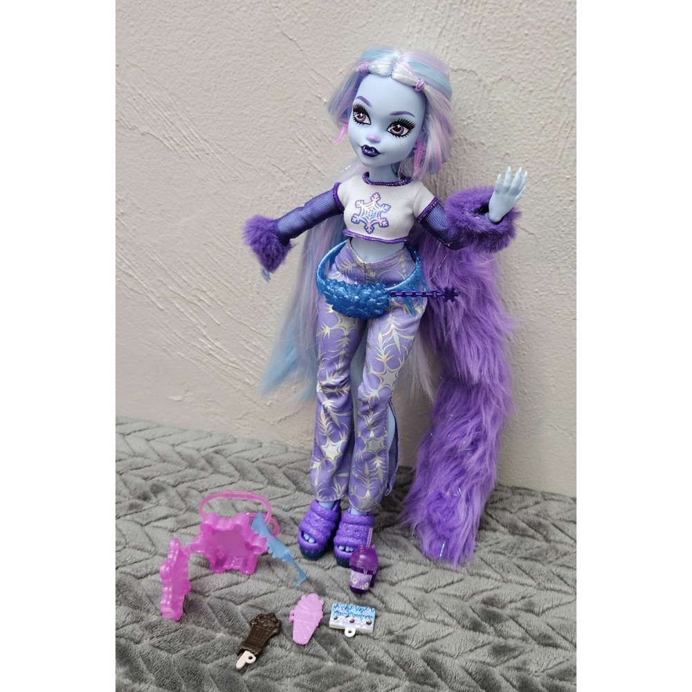 Monster High Abbey Bominable Doll With Accessories Blue Complexion Purple Eyes - Picture 3 of 11